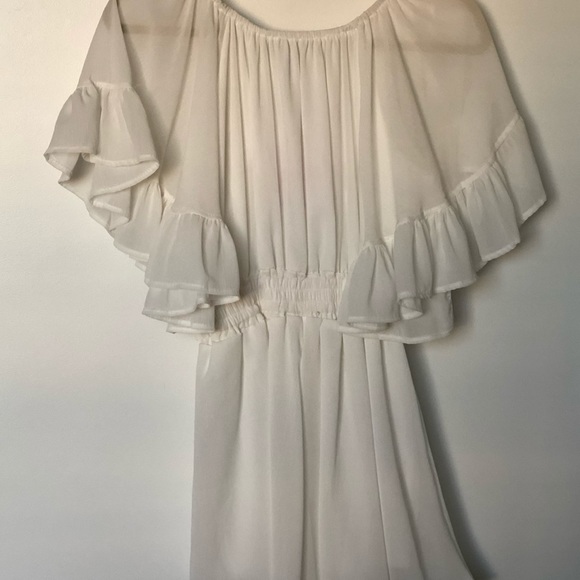 WHITE RUFFLE OFF-THE-SHOULDER ROMPER PLAYSUIT - Picture 4 of 5